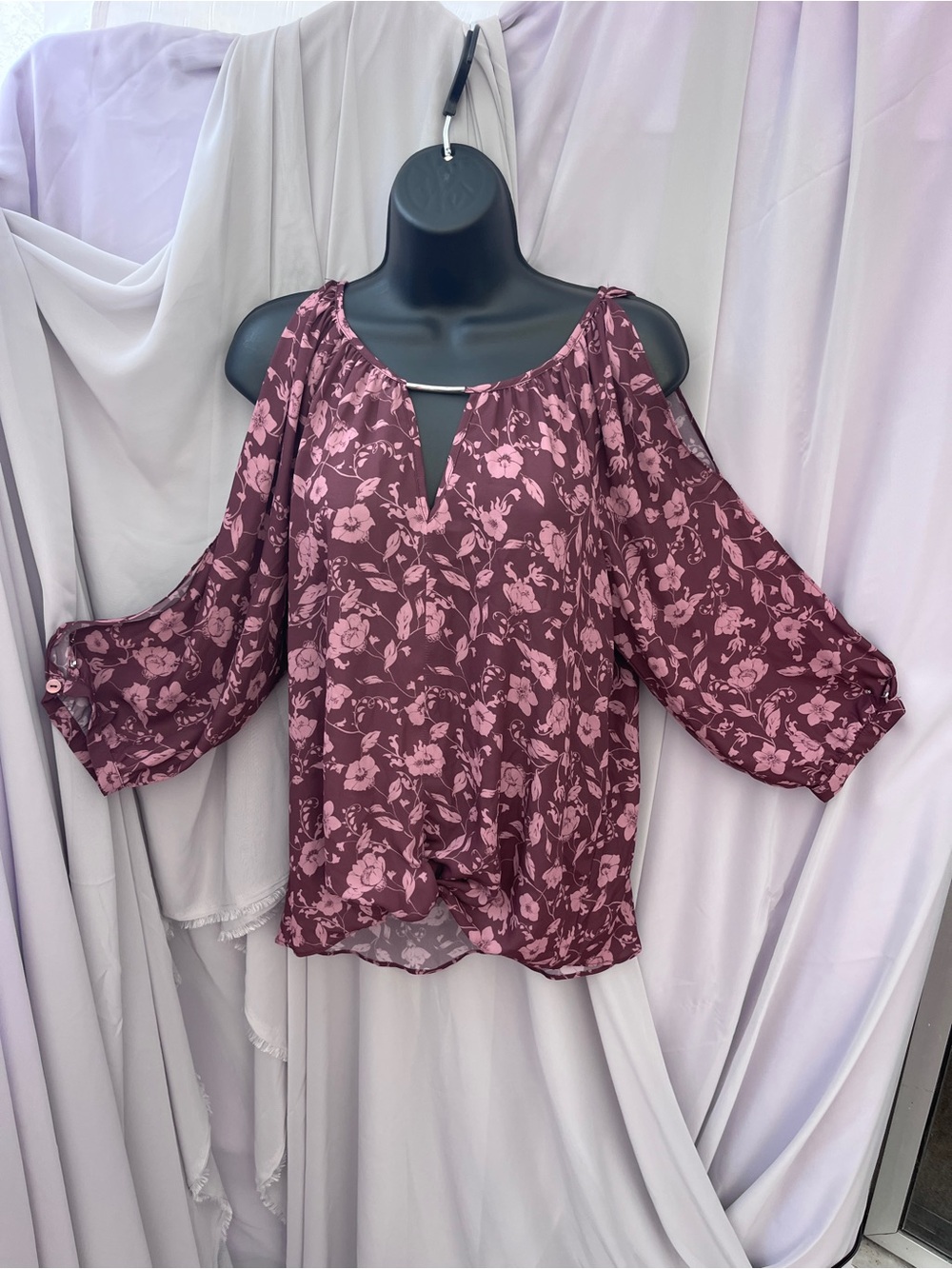 Floral Cold-Shoulder Blouse in Mauve Pink